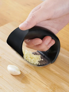 Accessoires de cuisine en gros : Presse-ail manuel en acier inoxydable, outil spécialisé pour hacher les fruits - Product Image 4