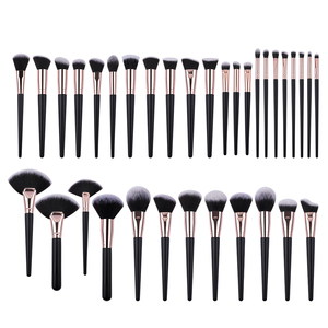 Juego de 34 Brochas de Maquillaje de Pelo Sintético de Alta Calidad con Logotipo Personalizado, Mango de Madera Compuesta No <span class=keywords><strong>Cruel</strong></span>, para Teatro y Uso Diario - Product Image 1