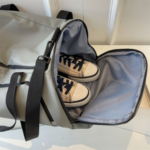 Sac de sport Fitness Weekender avec séparation sec/humide, sac de voyage à bandoulière en polyester durable - Product Image 5