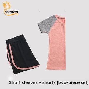 Conjunto Deportivo Personalizado OEM para Niñas - Traje de Yoga Rosa de Secado Rápido con Pantalones Cortos y Manga Corta para Danza y Running, Venta al Por Mayor de Fábrica - Product Image 6