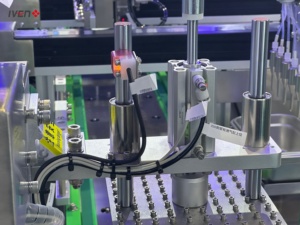 Machine de moulage par injection plastique Carestainer IVEN, vente chaude en usine, pompe à haute productivité, automatique, certifiée CE ISO - Product Image 6