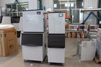 Machine à glaçons automatique professionnelle à haute productivité avec compresseur intégré pour les entreprises