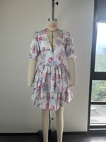 GX30728 Nouvelle Collection Été 2026 – Robes Courtes Imprimées Décontractées à Col en V et Manches Courtes pour Femme – Style Urbain Chic