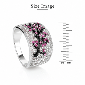 Anello con accenti rosa per donna, stile elegante, accessorio da indossare ogni giorno - Product Image 5