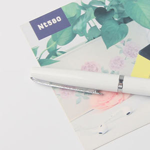 Bolígrafo Metálico de Primera Calidad con Impresión Blanca y Logotipo Personalizado - Product Image 5