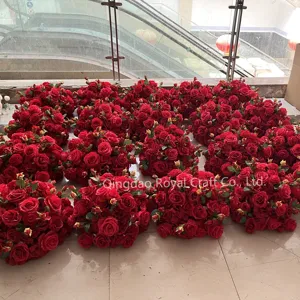 Hot selling 2023 Quality Flower Ball Wedding Centerpieces Artificial Silk Red Rose Flower Ball wedding favors