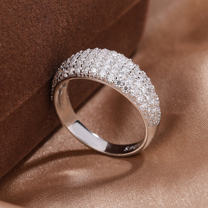 Anillos de Mujer con Diamantes Moissanite VVS1 y Plata S925 Chapada en Oro de 18k, Joyería Versátil Única al por Mayor de Fábrica - Product Image 3