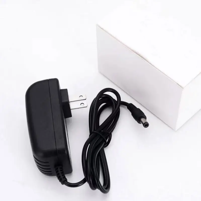 CE FCC ROHS zertifizierter 12 V 24 V 2 A 3 A 4 A 5 A 6 A 10 A Desktop-DC-Adapter mit EU AU US UK Stecker