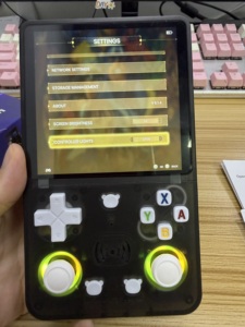 คิวบาย เอ็กซ์ 36 อัลตร้าคอนโซลเกมมือถือ Wi-Fi Android 10 OS 4.2 นิ้วหน้าจอขนาดใหญ่แบบพกพา 3500mAh พร้อมยูทูป เฟสบุ๊ค ติ๊กต๊อก บีบีซี - Product Image 5