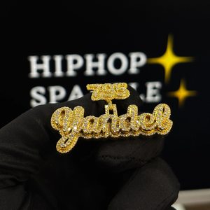 Colgante Personalizado Yandel de 2 Pulgadas con Nombre, Chapado en Plata, con Diamantes de Moissanita, Estilo Hip Hop, con Número 795, de Lujo - Product Image 2