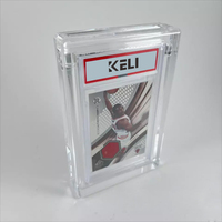 Support acrylique de support de cas de carte à collectionner de dalle de carte graduée de sports de résistance UV pour la dalle de carte graduée PS-A CGC BGS ACE