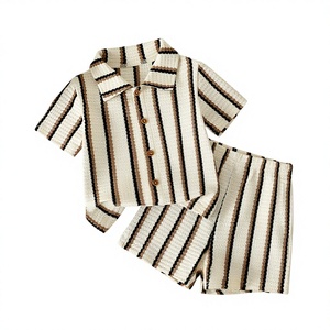 Nuovo Completo Estivo Formale per Bambino, T-shirt <span class=keywords><strong>a</strong></span> Righe con Colletto e Pantaloncini Formali, Set Due Pezzi - Product Image 1