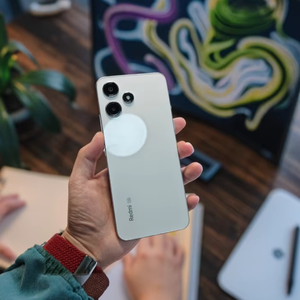 Teléfono Celular Xiao Mi <span class=keywords><strong>Redmi</strong></span> 12 Versión Global Octa Core MTK Helio G88 Cámara de 50MP Pantalla Grande de 6.7" con Tecnología DotDisplay Batería de 5000mAh LTE Francés - Product Image 1