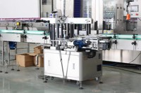 Ligne de remplissage, bouchage et étiquetage à piston linéaire pour bouteilles PET, vin, huile alimentaire, sauces, produits chimiques quotidiens et produits de plongée, avec système anti-mousse