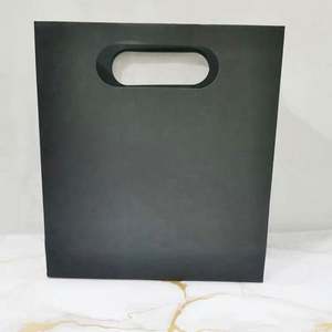 Sac en papier noir de petite taille personnalisé pour bijoux, emballage de vêtements de marque de luxe, cadeau boutique, avec logo - Product Image 3