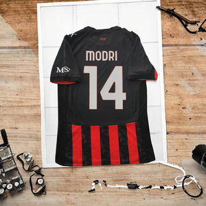 เสื้อเจอร์ซีย์สไตล์ผู้เล่นคลับมิลาน25/26เสื้อคอวีแขนสั้นทำจากโพลีเอสเตอร์100% หมายเลขทีมชายหญิงต่อต้านแบคทีเรียชื่อผู้เล่นทั้งหมด - Product Image 4