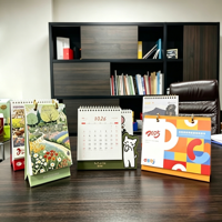 Boîte d'emballage en papier kraft recyclable avec logo personnalisé, surface lisse, impression intégrale, écologique, pour cadeau d'entreprise, cadeau du Nouvel An