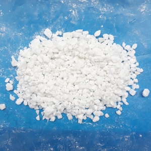 Cal Cristalino de Vietnam, Grado Granular para Alimentación Animal, Ingredientes para Alimento de Aves y Cerdos - Product Image 1