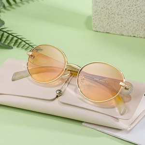 Lunettes de soleil ovales personnalisées pour femmes, verres PC UV400, style Instagram, mode urbaine, protection solaire, origine Taizhou WF-5G263 - Product Image 4