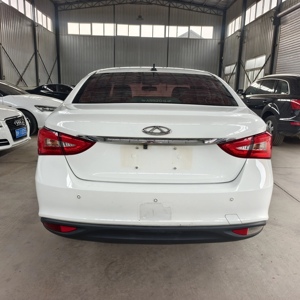 Chery Arrizo 5 1.5L Manuale Berlina Guida a Sinistra Benzina Prezzo Conveniente per il <span class=keywords><strong>Mercato</strong></span> Africano <span class=keywords><strong>Auto</strong></span> Usata 2017 - Product Image 4