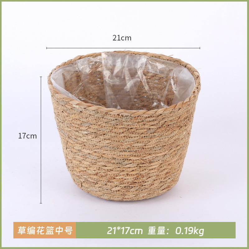 panier de fleurs en paille de taille moyenne