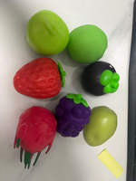 Jouet à presser en blocs de construction en forme de fruits simulés, avec bruit croquant, non toxique, fraise et raisin, anti-stress