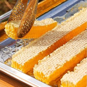 Miel de Abeja 100% Pura, Natural, Sin Procesar, en Panal - Product Image 2