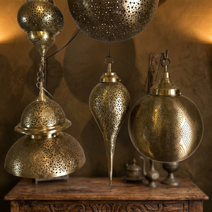 Ensemble d'objets d'art en laiton Hardgrave, gravés et personnalisés, thème religieux ange et croix, pour collection, décoration de table et maison - Product Image 1