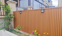 Panel de Pared Exterior Moderno de WPC Impermeable, Resistente a la Humedad, Antiestático, Insonorizante, con 5 Años de Garantía para Uso Doméstico y Comercial