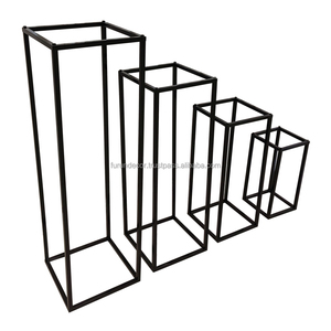 ขาตั้งเค้กโลหะสั่งทำ FURUN ขาตั้งเหล็กสี่เหลี่ยมสำหรับวางขนมหวาน ชั้นวางโชว์สำหรับงานแต่งงานและงานปาร์ตี้ ขาตั้งดอกไม้ โรงงานผลิตโดยตรง - Product Image 6