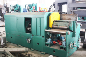 Xe Hơi Và Nông Nghiệp Máy Kéo Thép Vành Bánh Xe Dây Chuyền Sản Xuất - Product Image 4