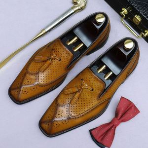 New Men's Retro Style Perforated Lace-<b>up</b> Closed Toe Leather Upper Lightweight Anti-Slip Shoes Featuring Business Style <b>Open</b> - Product Image 6