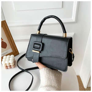 New Women's <b>Chain</b> Buckle Shoulder Bag Square Pu Material Fashionable, Popular, Exquisite Texture Square <b>Handbag</b> - Product Image 5