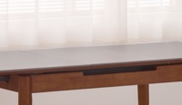 Table à manger moderne pliable et extensible avec plateau en pierre frittée et pieds en bois, pour usage hôtelier, assemblée