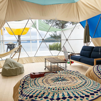 Dôme en verre de glamping imperméable avec structure en alliage d'aluminium isolante préfabriquée pour véranda 4 saisons