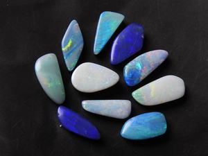 Opale Naturelle Fantaisie Australienne Doublette Multi-Éclats de Feu Certifiée 15 Carats Lot de 10 Pièces 11 à 12 MM de Longueur Environ, Vente en Gros - Product Image 3