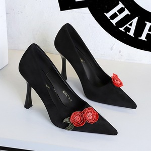 Escarpins noirs élégants et légers en cuir verni orné de strass, à bout pointu, avec sandales, pour femmes, idéaux pour les soirées. - Product Image 2