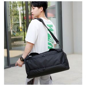 Nouveau sac de sport de voyage à bandoulière pour homme, grand compartiment à chaussures, séparation sec/humide, entraînement sportif, fitness, sac de sport pour homme - Product Image 4