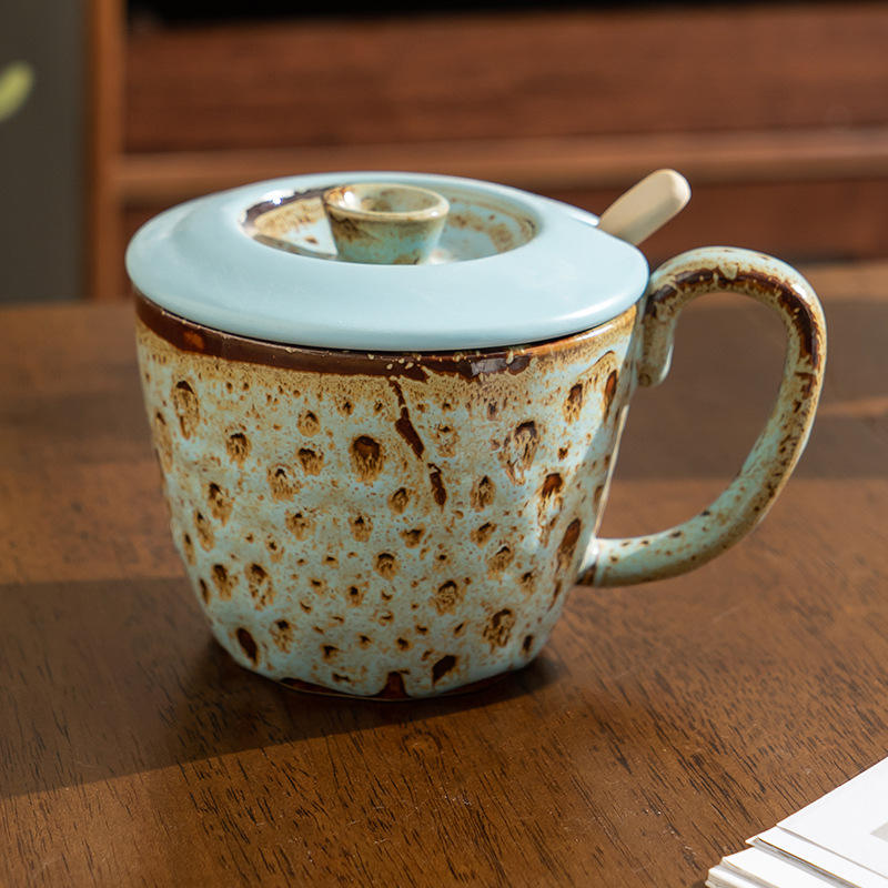 Tasse cuite au four à motif léopard bleu foncé avec couvercle et cuillère