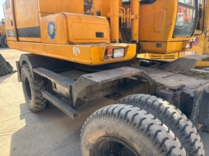 VENTE CHAUDE Excavatrice sur chenilles d'occasion HYUNDAI 150W-7, 15 tonnes, moteur diesel, système hydraulique de bonne qualité, homologuée pour la route, prête à l'emploi - Product Image 6