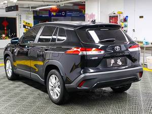 Toyota <span class=keywords><strong>Corolla</strong></span> <span class=keywords><strong>Cross</strong></span> 2.0L Elite d'occasion <span class=keywords><strong>2022</strong></span>, transmission CVT Authentic Lineage, SUV 5 places, caractéristiques de sécurité, utilisation quotidienne, excellent rapport qualité-prix - Product Image 4