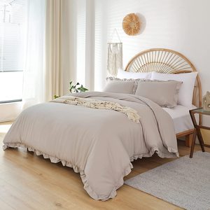 <strong>White</strong> <strong>Ruffled</strong> Comforter Set Soft Vintage Farmhouse Bed Fluffy 3PCS Shabby Chic <strong>Bedding</strong> With 2 Pillowcases - Product Image 3