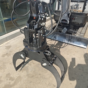 Garra Hidráulica Rotativa para Escavadeira com Certificação CE, Preço de Fábrica OEM, para Rocha, Pedra, Madeira e Toras - Product Image 1