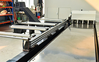 Centre d'usinage automatique CNC pour la découpe de profilés en aluminium et en PVC pour la fabrication de portes et de fenêtres