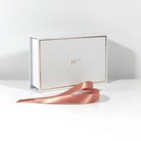 Kotak kemasan hadiah pernikahan kertas dapat disesuaikan untuk dekorasi pernikahan