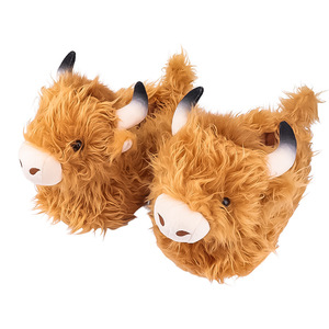 Chaussons Bottes d'Intérieur Antidérapants en Peluche Douce et Moelleuse Motif Vache des Highlands pour Femme, <span class=keywords><strong>Homme</strong></span> et Adulte – Idéal Hiver - Product Image 1