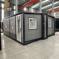 Maison Modulaire Conteneurisée à Double Aile Personnalisée de 20, 30 ou 40 pieds, 1 à 4 Chambres, pour Projets de Villas de Jardin avec Entrée Centrale en Verre