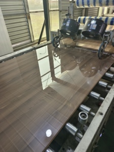 12mm 18mm 4x8 <span class=keywords><strong>MDF</strong></span> tấm có độ bóng cao <span class=keywords><strong>UV</strong></span> melamine nhiều lớp ván <span class=keywords><strong>MDF</strong></span> cho đồ nội thất - Product Image 3