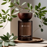 Commande en gros Aromathérapie Conception de logo personnalisé Diffuseur de roseau en verre de luxe Bouteille et bougie Coffret cadeau pour hôtels
