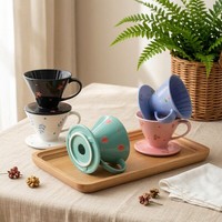 Desain Asli Cangkir Filter Kopi Porselen Gaya Drip untuk 1-4 Orang dengan Gagang Lukis Tangan untuk Penyaringan Kopi